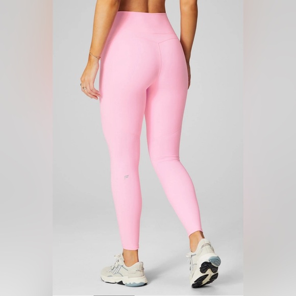 Fabletics PureLuxe Ultra High Waisted Ruched Legging Size Medium Pink - Picture 2 of 7